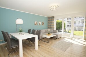 Interior - Haus Nordstrand - Holiday apartment with terrace, use of swimming pool and sauna - House (Göhren)