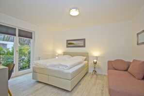 Unclassified image, 5 of 21, button