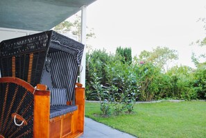 Unclassified image, 4 of 21, button