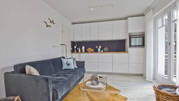 Fernseher, Stereoanlage