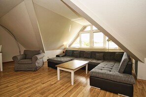 Unclassified image, 4 of 27, button