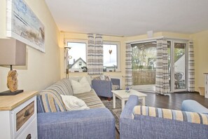 Unclassified image, 2 of 21, button