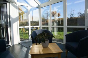 Unclassified image, 3 of 30, button - Close to the beach, winter garden, use of swimming pool and sauna - Strandhaus Mönchgut FeWo08 (Middelhagen)