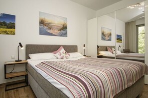 1 bedroom, WiFi - Modern vacation apartment with private sauna and balcony - Villa Pauline FeWo 04 - (Göhren)