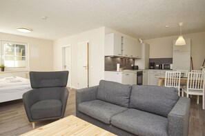 Unclassified image, 4 of 22, button - Ferienhaus Inselhus - small vacation home with garden and terrace - Holiday home (Glowe)