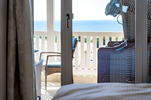 2 bedrooms, WiFi - With sea view and balcony, use of swimming pool and sauna - sea view apartment 28 - (Göhren)