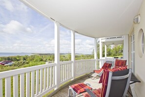 Terrace/patio - With sea view and balcony, use of swimming pool and sauna - sea view apartment 14 - (Göhren)
