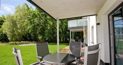 Beachfront vacation rental with a terrace, access to the pool and sauna - Rex Rugia - Rex