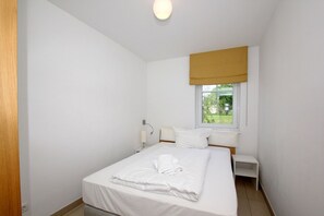 2 bedrooms, WiFi - Beachfront apartment with terrace, use of swimming pool and sauna - Rex Rugia apartment 29-1 (Göhren)