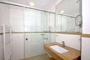 Hair dryer - Beachfront apartment with terrace, use of swimming pool and sauna - Rex Rugia apartment 29-2 (Göhren)