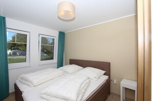 Room - Beachfront vacation rental with a terrace, access to the pool and sauna - Rex Rugia - Rex (Göhren)