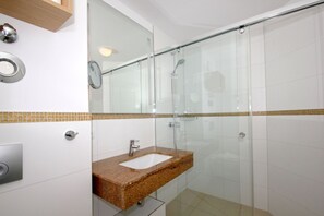 Hair dryer - Beachfront apartment with balcony, use of swimming pool and sauna - Rex Rugia apartment 30-8 - (Göhren)
