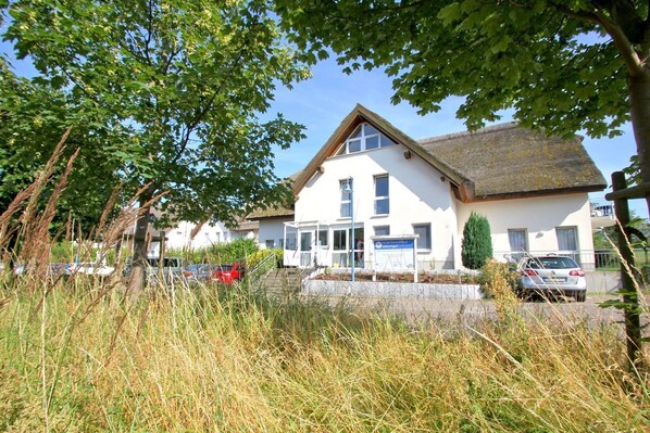 Exterior - Strandhaus Mönchgut Bed&Breakfast F-1010 Double room 35 - F-1010 Strandhaus (Middelhagen)