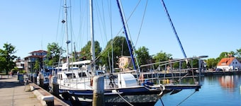 Vacation apartment Liesi - quiet location, beautiful landscape, close to the Baltic Sea -
