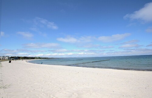 Directly behind the dune, with balcony and sea view - Strandvilla Böck FeWo 10 -