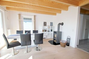 Dining - Fhaus MantjeMantje - Holiday home with sea view, terrace and private sauna - (Gager)
