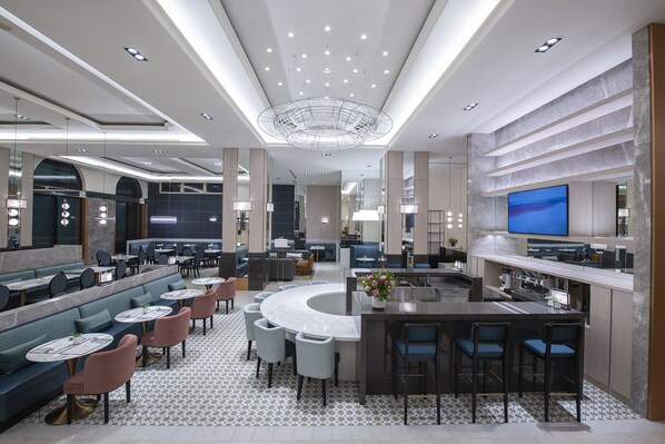 Daily self-serve breakfast (TWD 715 per person) - Hamp Court Palace Taipei (Taipei)