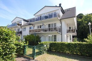 Unclassified image, 4 of 11, button - F-1049 Calla - Calla vacation apartment F-1049 (Thiessow)