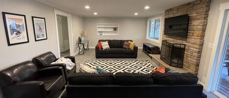 TV connectée, cheminée