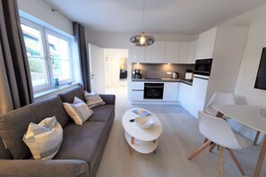 Unclassified image, 4 of 19, button