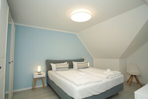 2 quartos, escrivaninha, ferros/tábuas de passar roupa, Wi-Fi