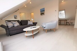 TV, stereo - Vacation apartment with roof terrace and sea view - Haus Inselwind FeWo MEERwasser - (Gager)