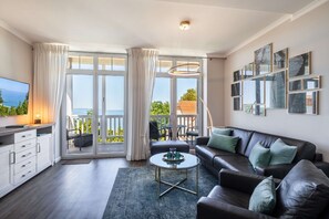 Fernseher, DVD-Player, Stereoanlage