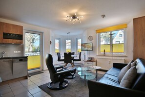 TV, DVD player, stereo - Domizil Strandburg Apartment 9 - Domizil Strandburg (Timmendorfer Strand)