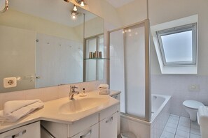 Douche, séchoir à cheveux