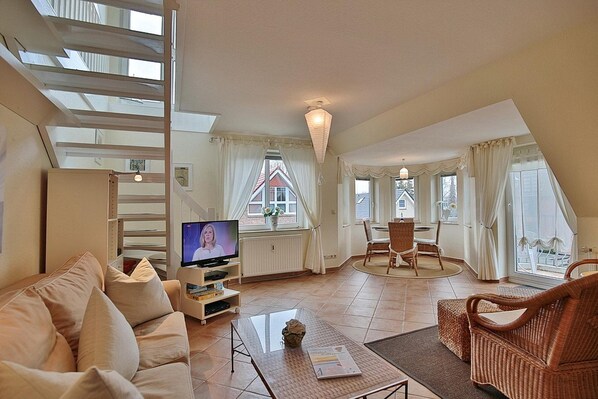 Unclassified image, 1 of 29, button