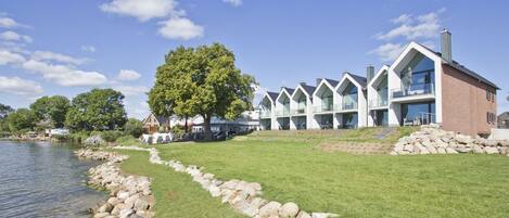 المنشأة من الخارج