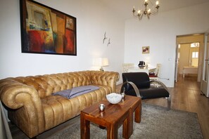 Télévision, chaîne hi-fi