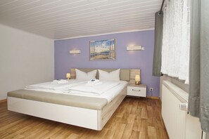 2 bedrooms, WiFi - House in a quiet location, free use of swimming pool and sauna - Ferienhus Baabe - F (Baabe)