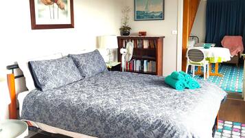 1 bedroom, desk, iron/ironing board, free WiFi