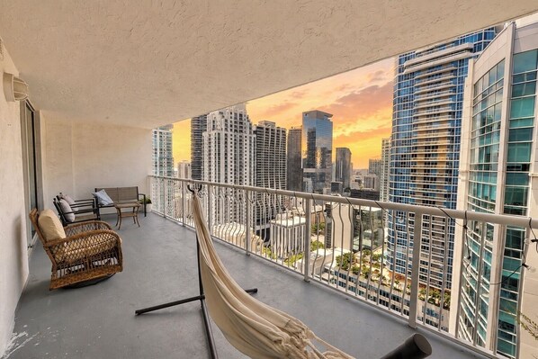 Property grounds - 4 bed boho condo with amazing view *Comfortable, stylish and clean* (Miami)