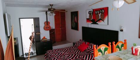 1 bedroom, free WiFi, bed sheets