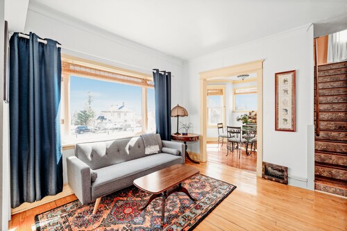 Lakewalk House, near Lake Superior's North Shore and more! (Permit#PL 20140)
