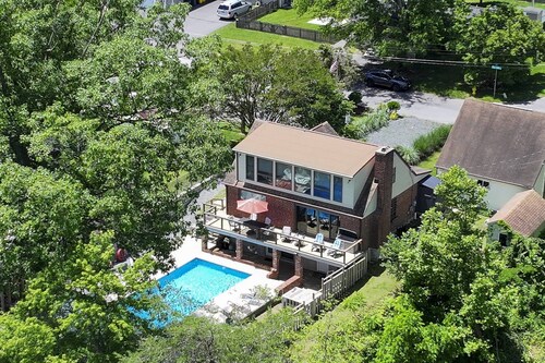 Waterfront Home with Stunning Views, Pool, Pier & Parking Mins to Annapolis
