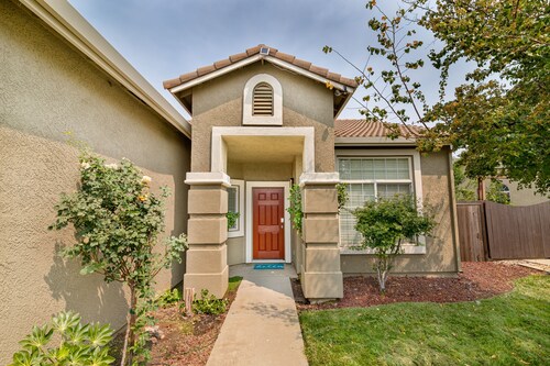 Spacious House in Lincoln (everything is new!)