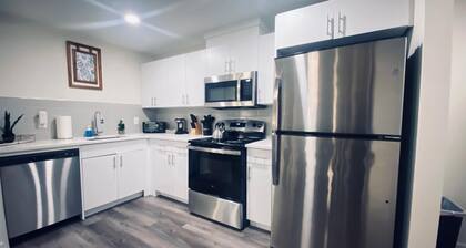 Family-Sized 2BR Apt - Near Rutgers & RWJ Hospital -Pet-Friendly!