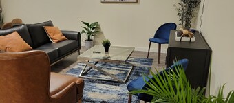 The Perfect Retreat*2Bd/2BA*Parking*Pets