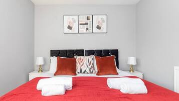 House | 2 bedrooms, iron/ironing board, free WiFi, bed sheets