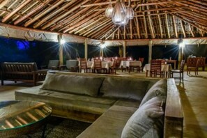 Restaurant - Lerai Safari Camp (Olooloitikosh)