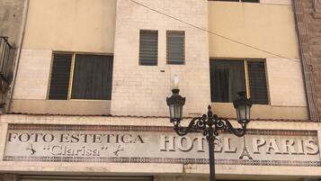 Fachada de la propiedad