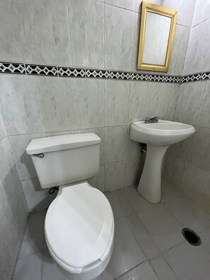 Shower, towels