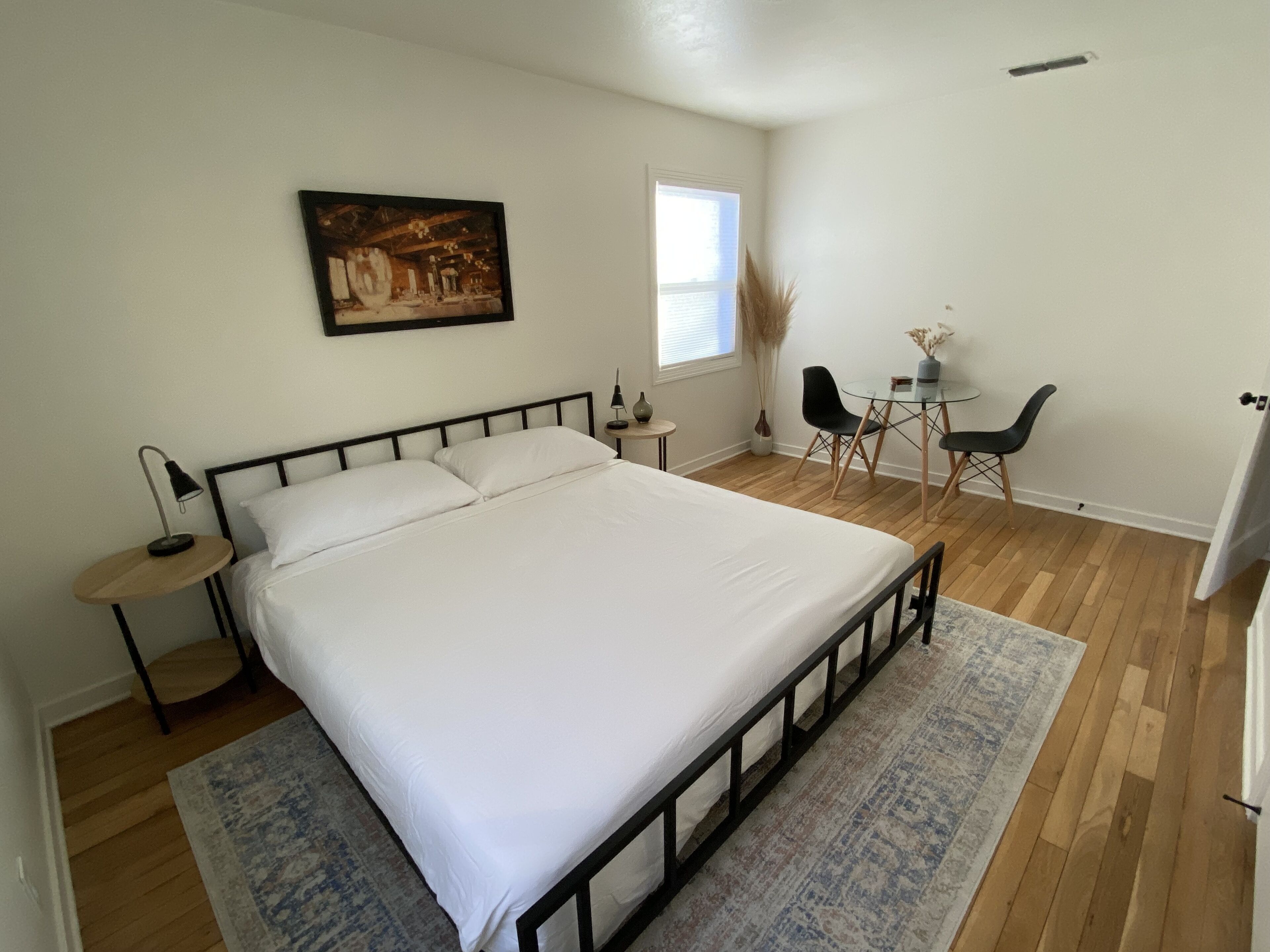 3 間睡房、熨斗/熨衫板、可攜式嬰兒床、免費 Wi-Fi