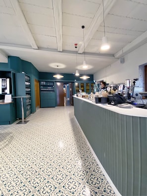 Bar (in der Unterkunft)