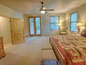 Iron/ironing board, free WiFi, bed sheets - Cabin 5 Torreon with Hot Tub (Show Low)