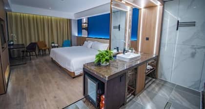 Yufeng International Hotel