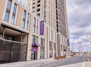 Exterior - Premier Inn London Docklands - Canning Town (London)